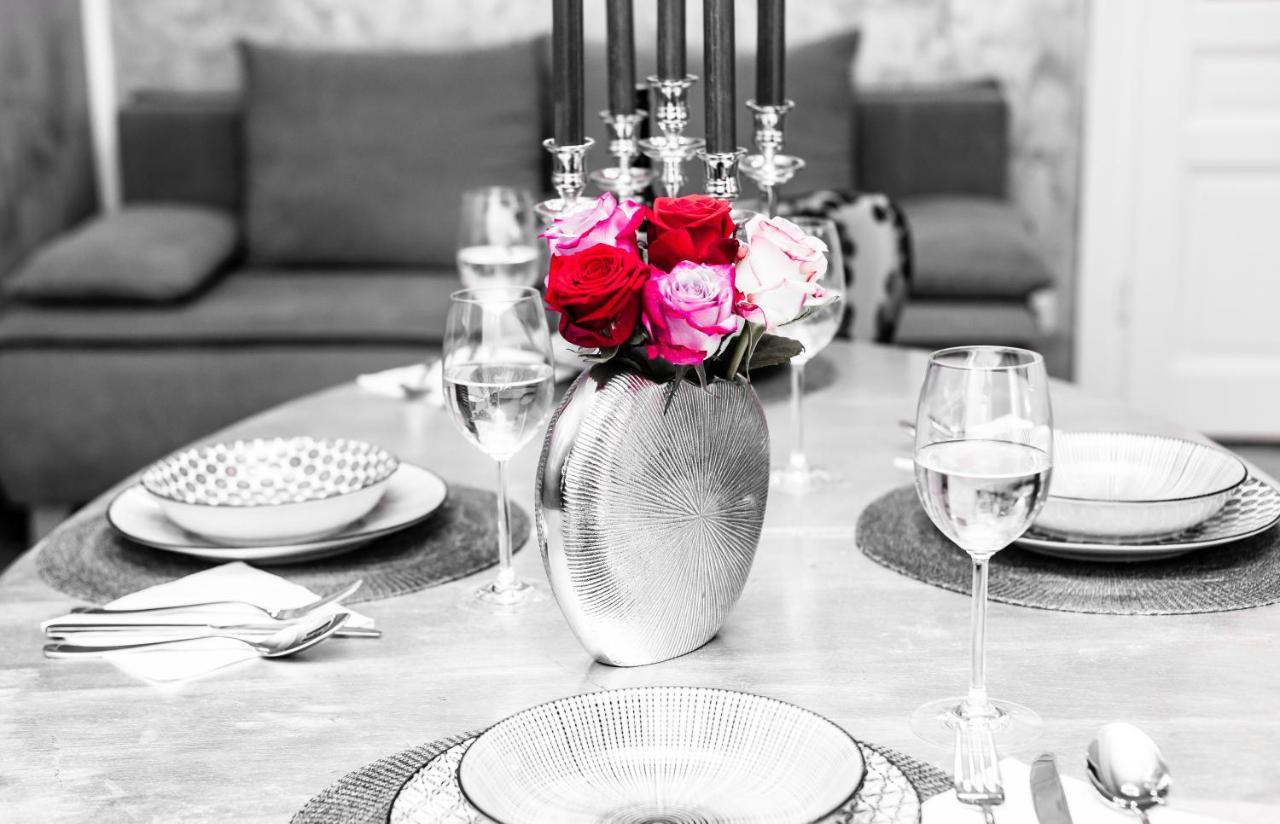 Sophies Place Augarten - Imperial Lifestyle City Apartments Vienna Parking 외부 사진