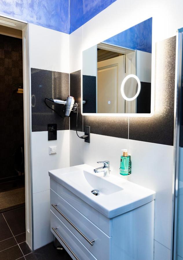Sophies Place Augarten - Imperial Lifestyle City Apartments Vienna Parking 외부 사진