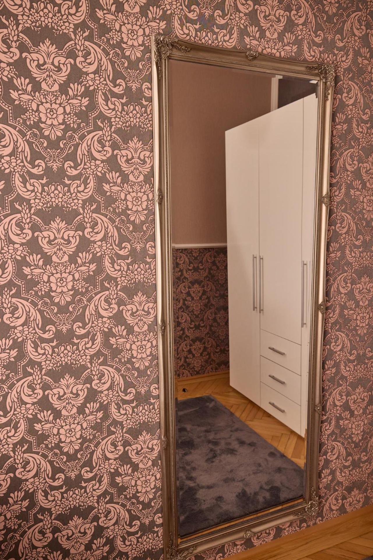 Sophies Place Augarten - Imperial Lifestyle City Apartments Vienna Parking 외부 사진