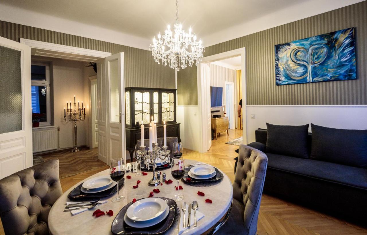 Sophies Place Augarten - Imperial Lifestyle City Apartments Vienna Parking 외부 사진
