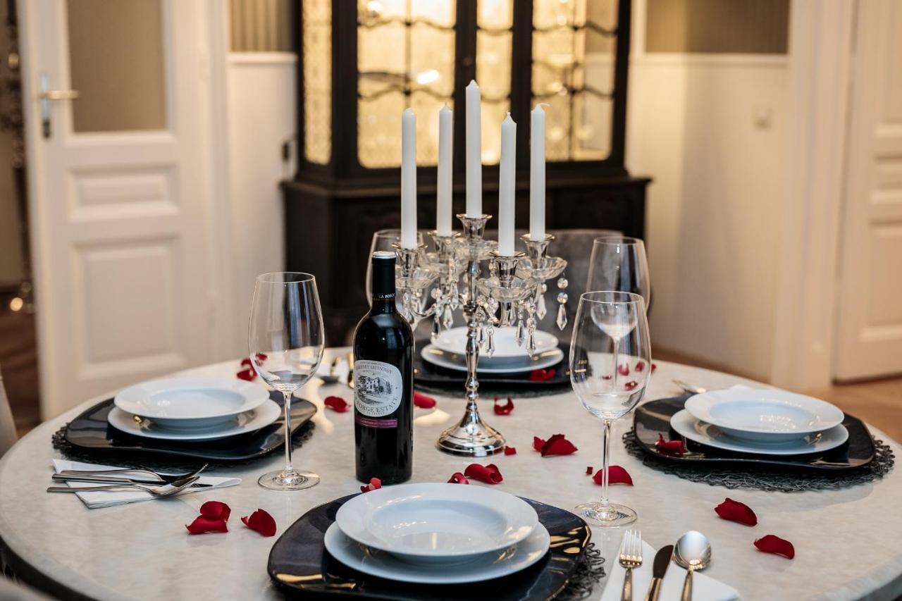 Sophies Place Augarten - Imperial Lifestyle City Apartments Vienna Parking 외부 사진